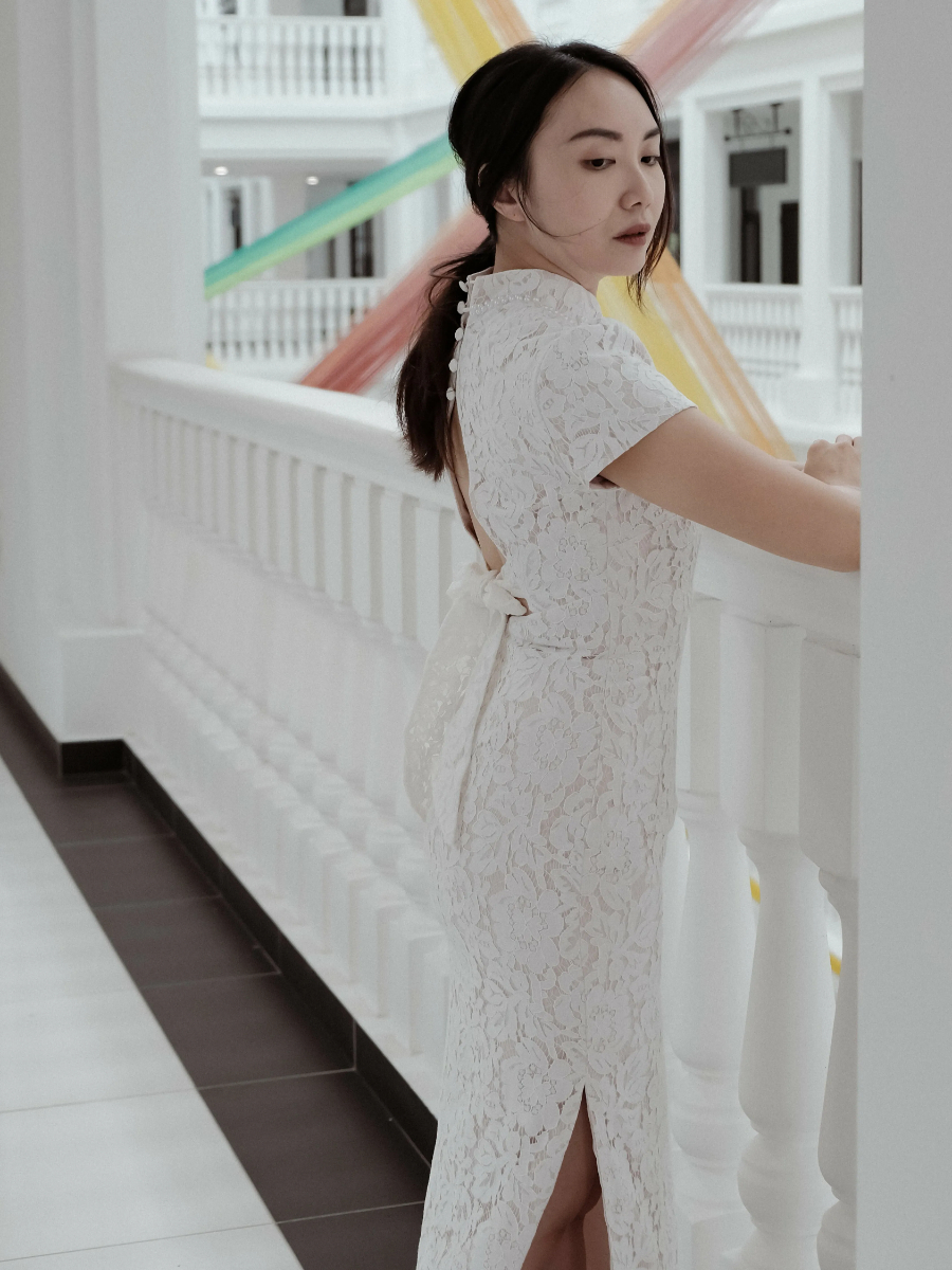 Wan Ru Bare Back Lacey Cheongsam-The Black Bow-