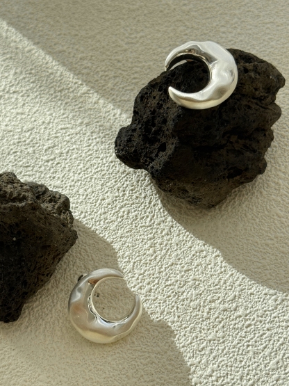 Loo-Na Moon Ear Studs