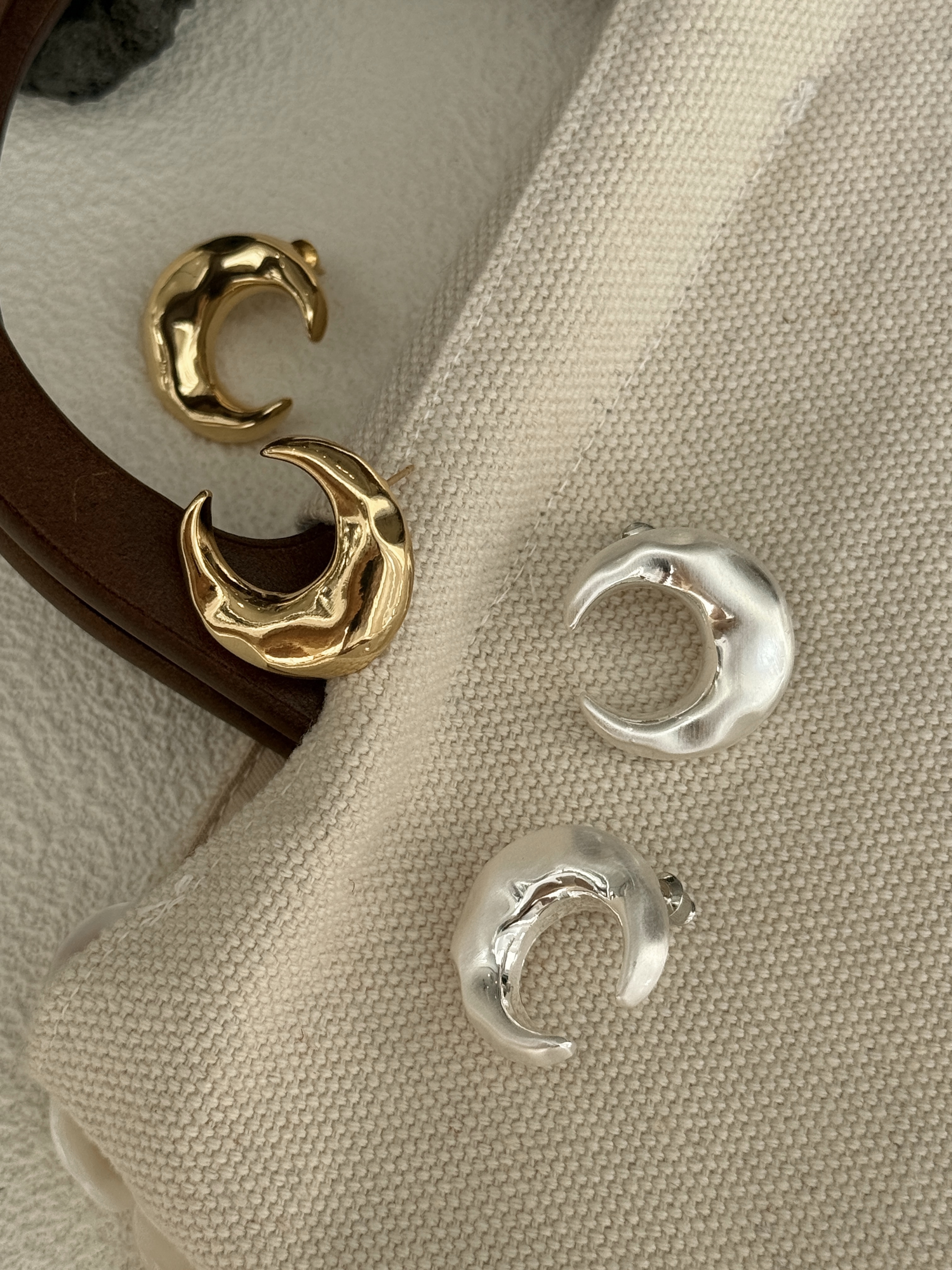 Loo-Na Moon Ear Studs