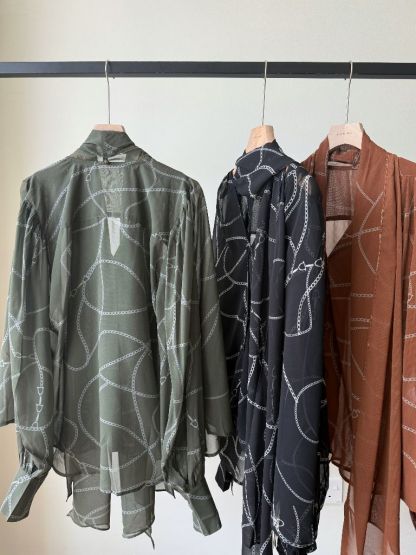 Wirenth Graphic Print Long Sleeve Top