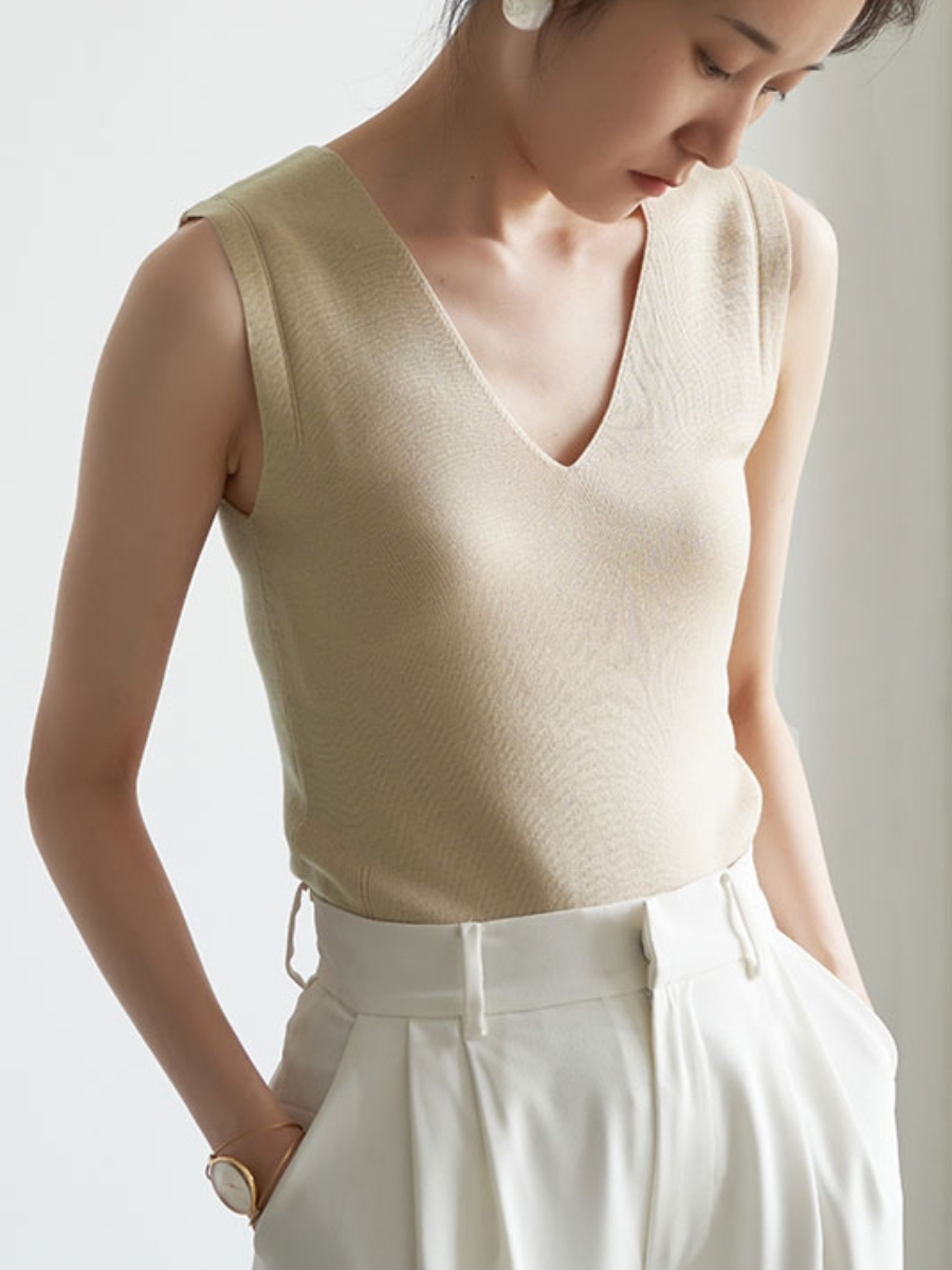 Olivia Sleeveless Knit Top-The Black Bow-