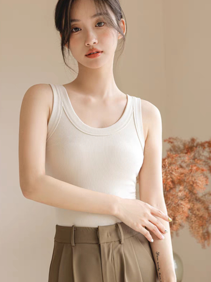 Dionne Scoop Neck Singlet-The Black Bow-