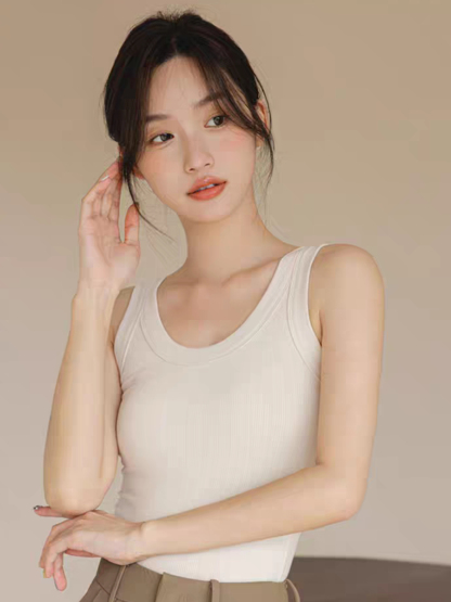 Dionne Scoop Neck Singlet-The Black Bow-