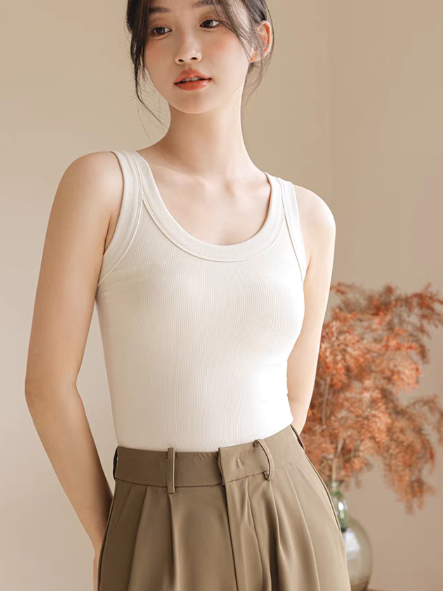 Dionne Scoop Neck Singlet-The Black Bow-