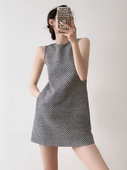 Tinn Checked Sleeveless Shift Dress-The Black Bow-