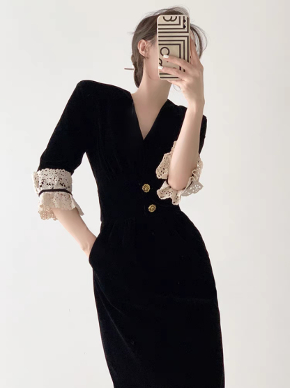 Tehila Lacey Sleeve Velvet Dress -The Black Bow-