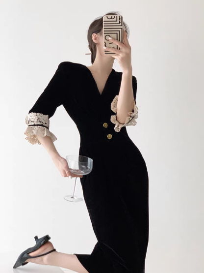 Tehila Lacey Sleeve Velvet Dress -The Black Bow-