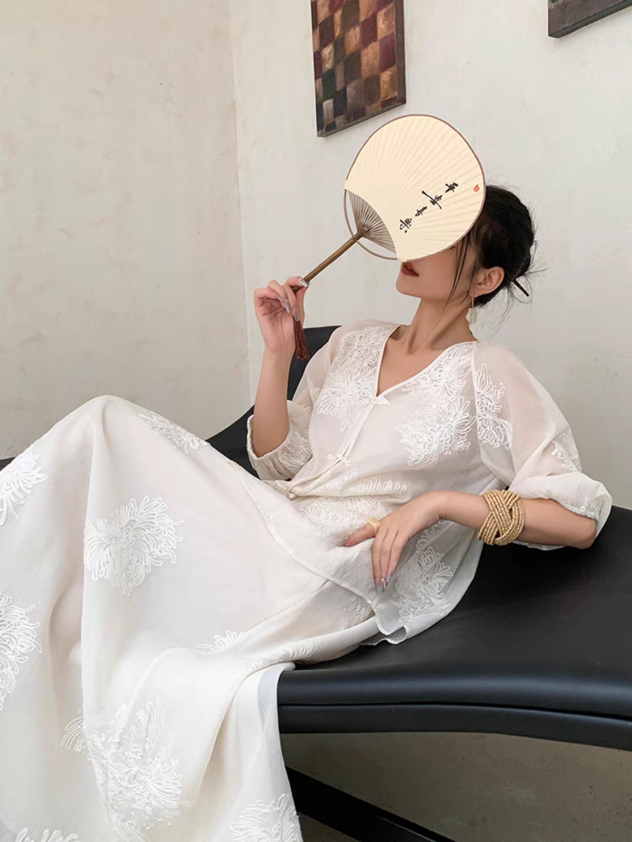 Cang Lan Long Sleeve Graceful Embroidered Set-Ivory (Skirt & Shorts)-The Black Bow-