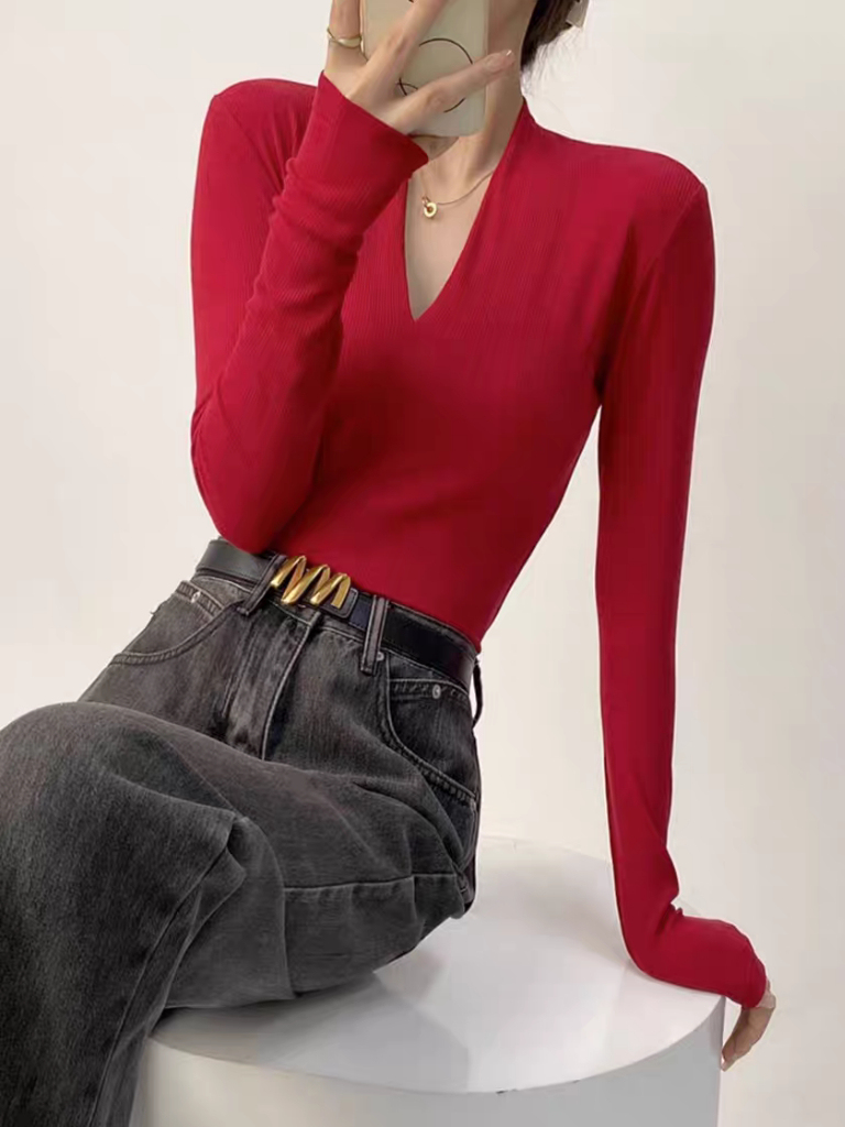 Remmi V-Neck Long Sleeve Knit Top-The Black Bow-