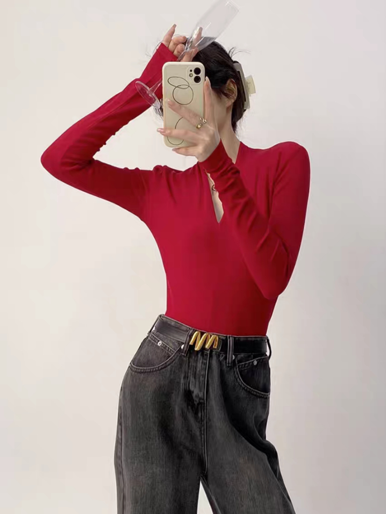 Remmi V-Neck Long Sleeve Knit Top-The Black Bow-