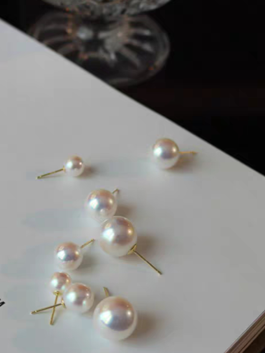 Enya Mermaid Pearl Ear Studs (Discounted-8mm, 10mm)-The Black Bow-