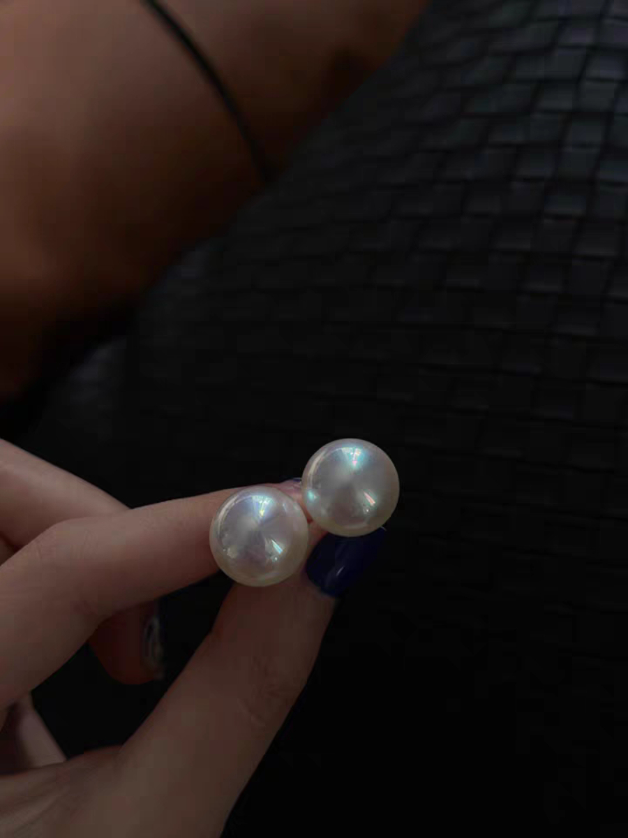 Enya Mermaid Pearl Ear Studs (Discounted-8mm, 10mm)-The Black Bow-