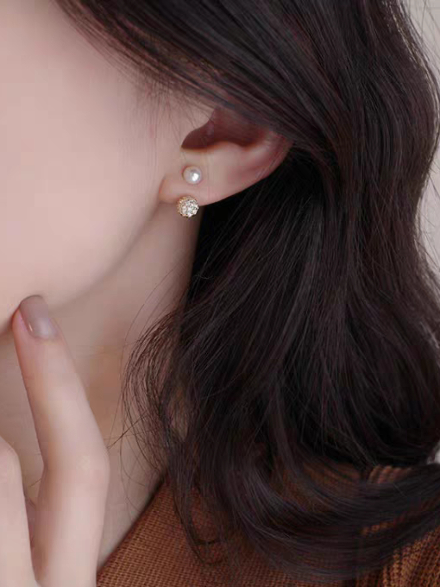 Claire Two-Way Pearl Ear Studs-The Black Bow-