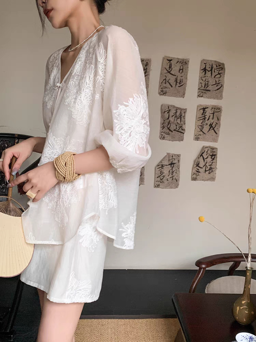 Cang Lan Long Sleeve Graceful Embroidered Set-Ivory (Skirt & Shorts)-The Black Bow-