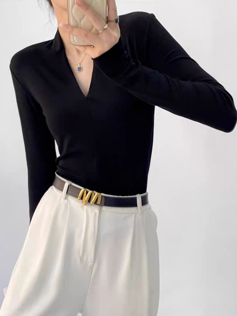 Remmi V-Neck Long Sleeve Knit Top-The Black Bow-