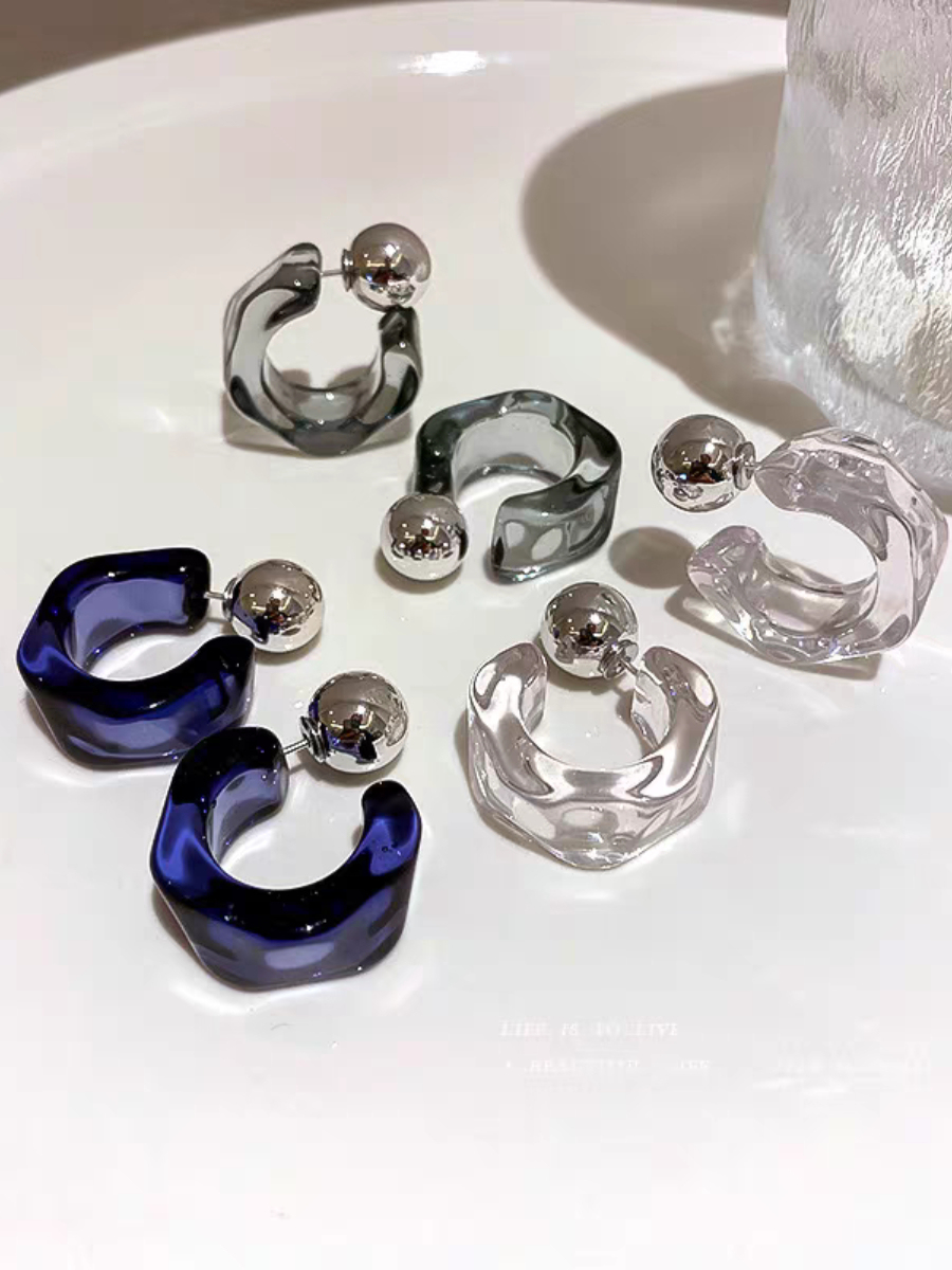 Blanco Acrylic Earrings-The Black Bow-