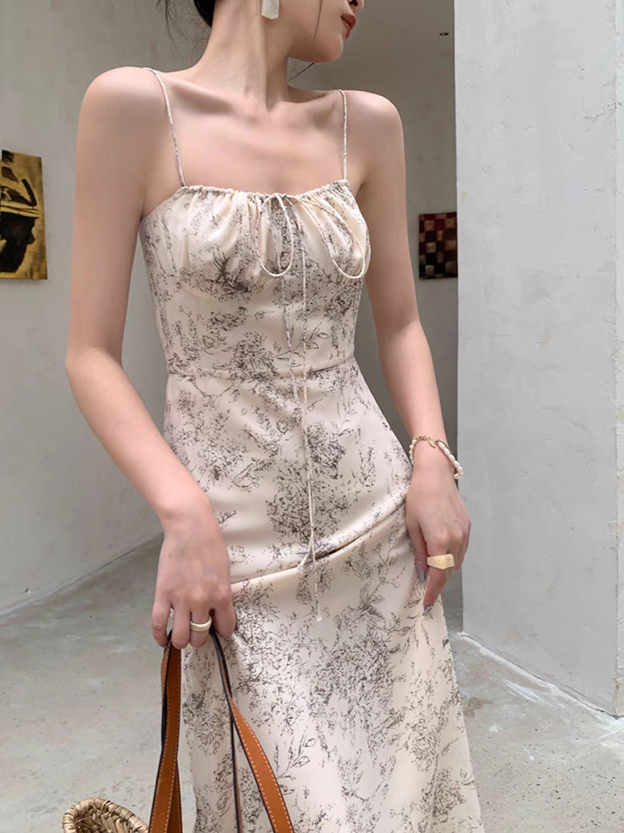 Cang Er Floral Print Cami Dress-The Black Bow-