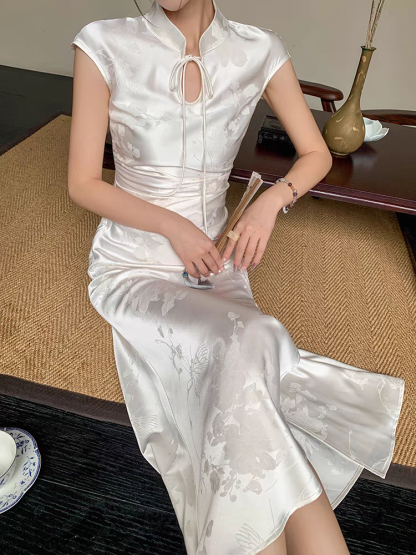 Zhou Meng Bias Cutting Cheongsam-The Black Bow-