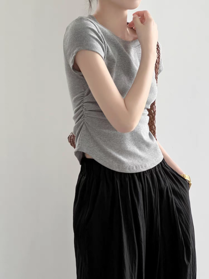 Hadya Round Neck Side Ruched Top-The Black Bow-