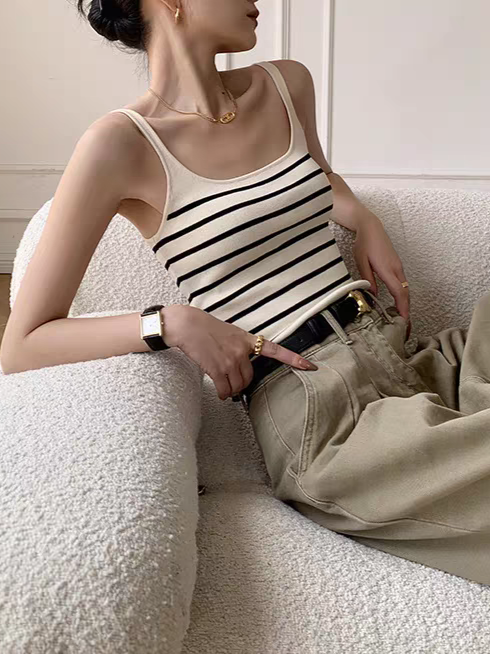 Gya Striped Knit Top (Discounted-Free Size)-The Black Bow-
