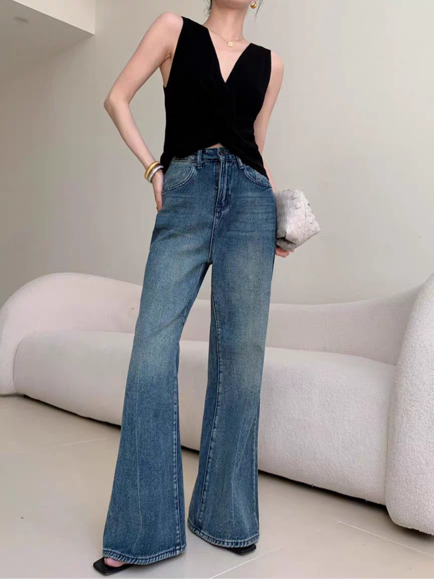 Odilon Front Knot Crop Top-The Black Bow-