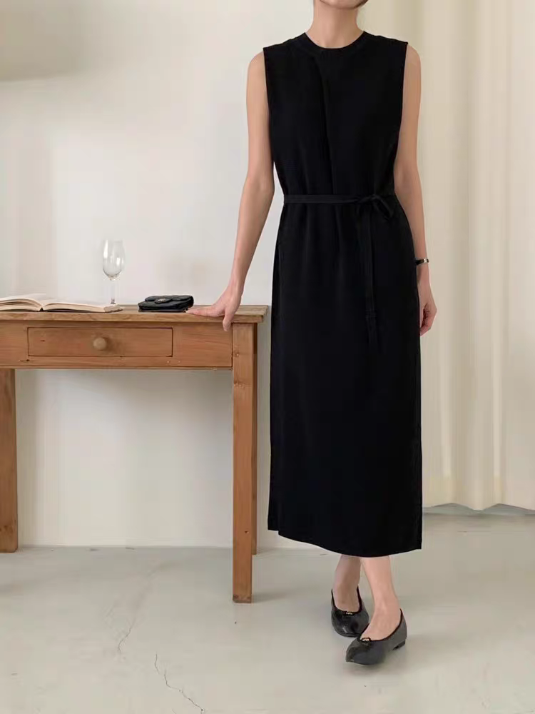 Perrine Round Neck Maxi Knit Dress (Discounted-Free size)-The Black Bow-