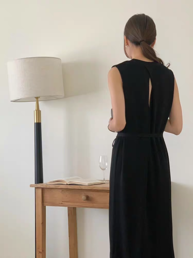 Perrine Round Neck Maxi Knit Dress (Discounted-Free size)-The Black Bow-
