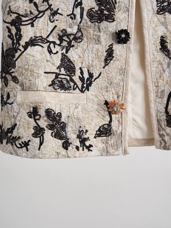 Hei Er Beaded Oriental Vest with Shoulder Padding-The Black Bow-