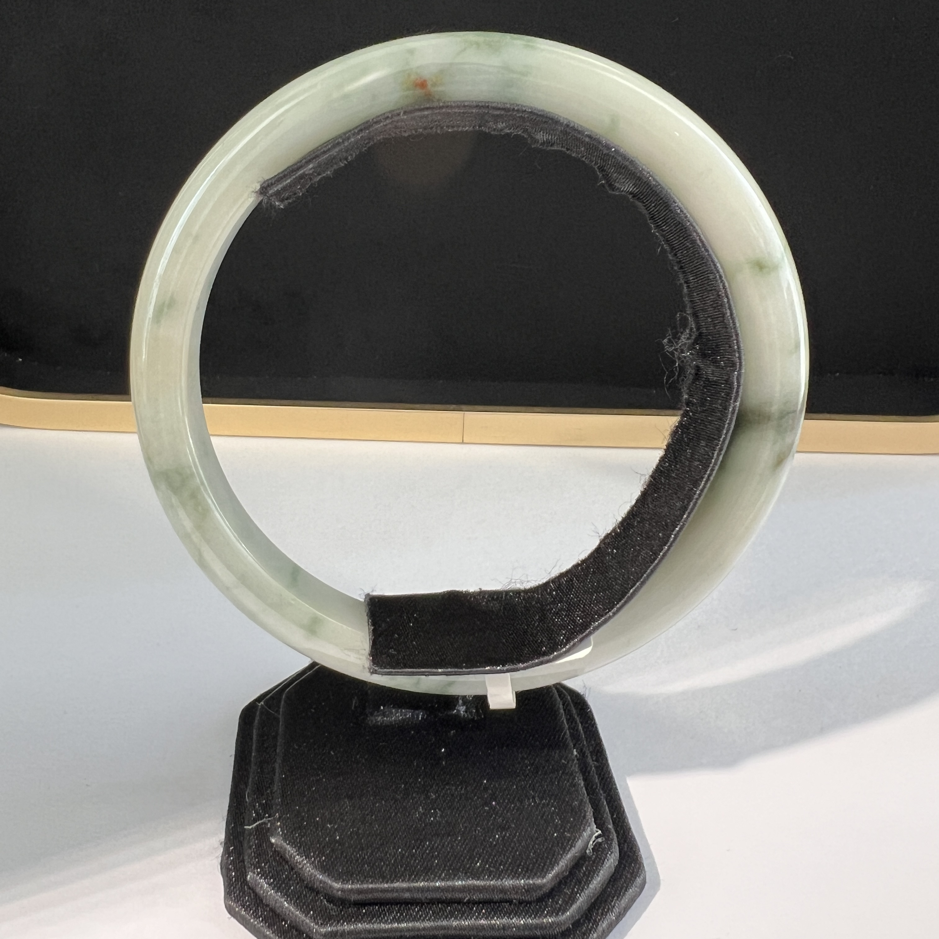 牛奶底飄綠花灑金窄正圈 #66