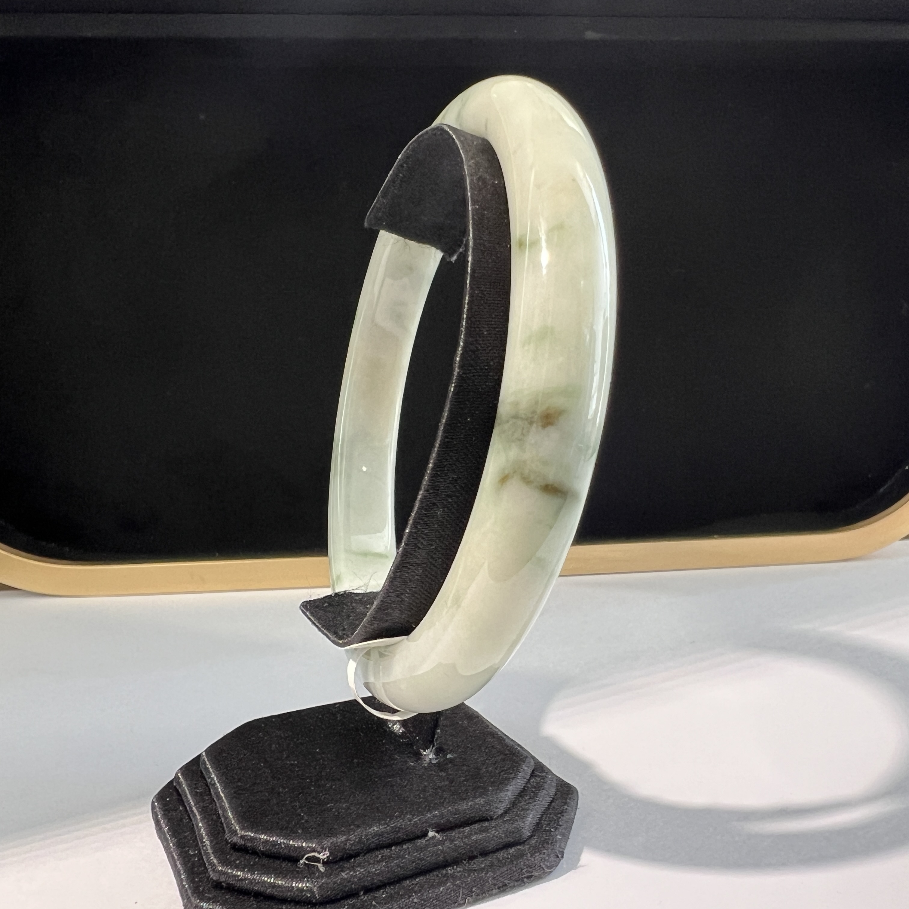 牛奶底飄綠花灑金窄正圈 #66