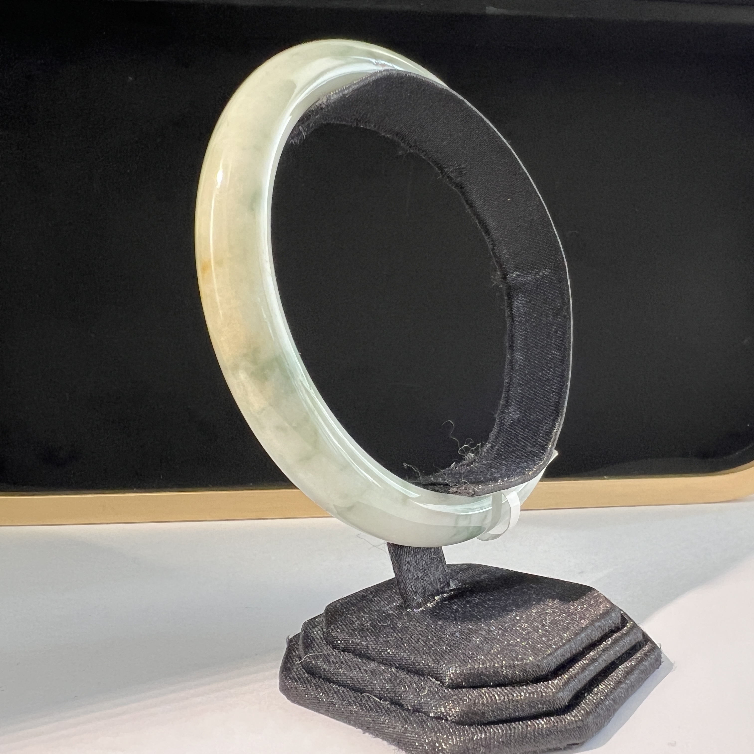 牛奶底飄綠花灑金窄正圈 #66