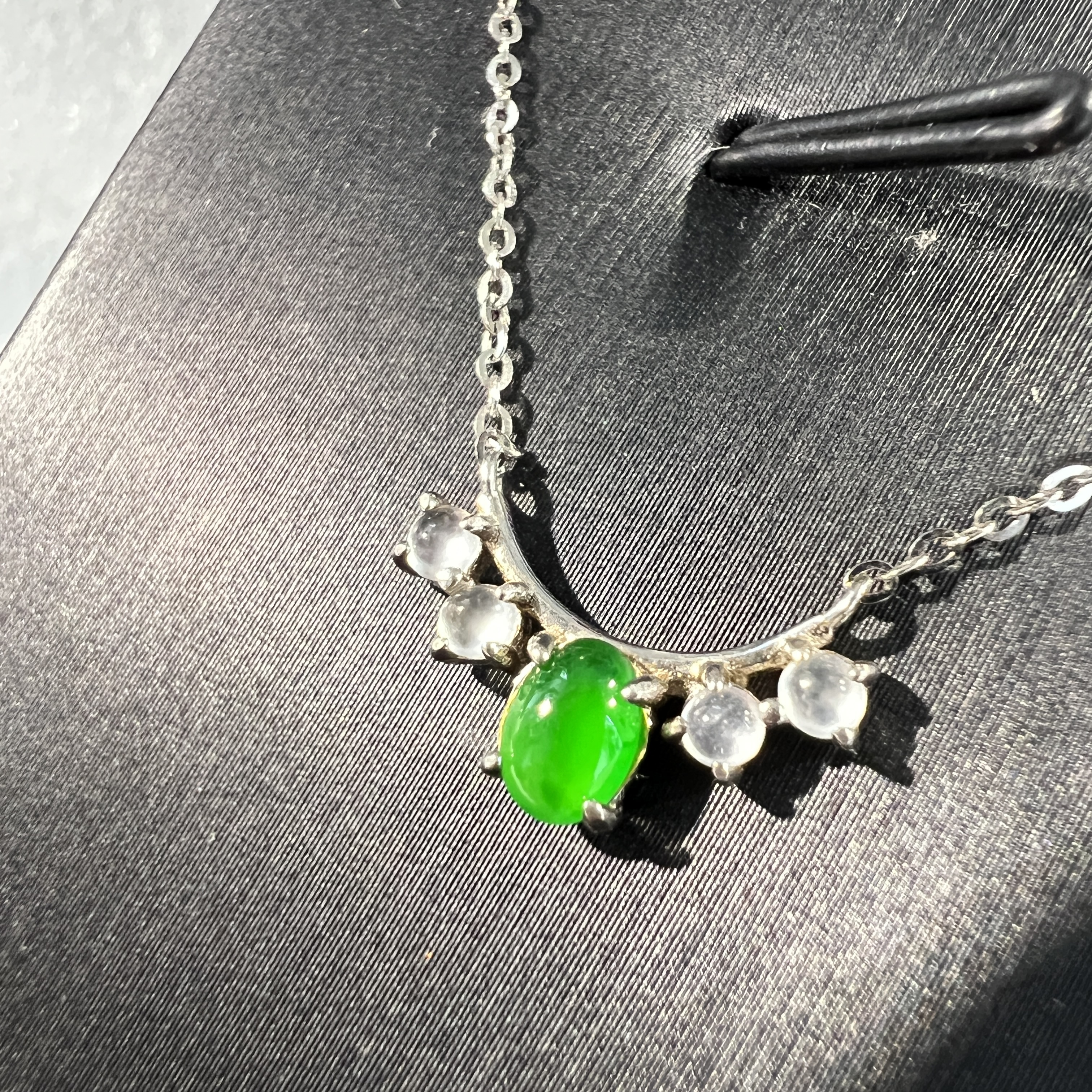 冰種濃陽綠鎖骨鏈