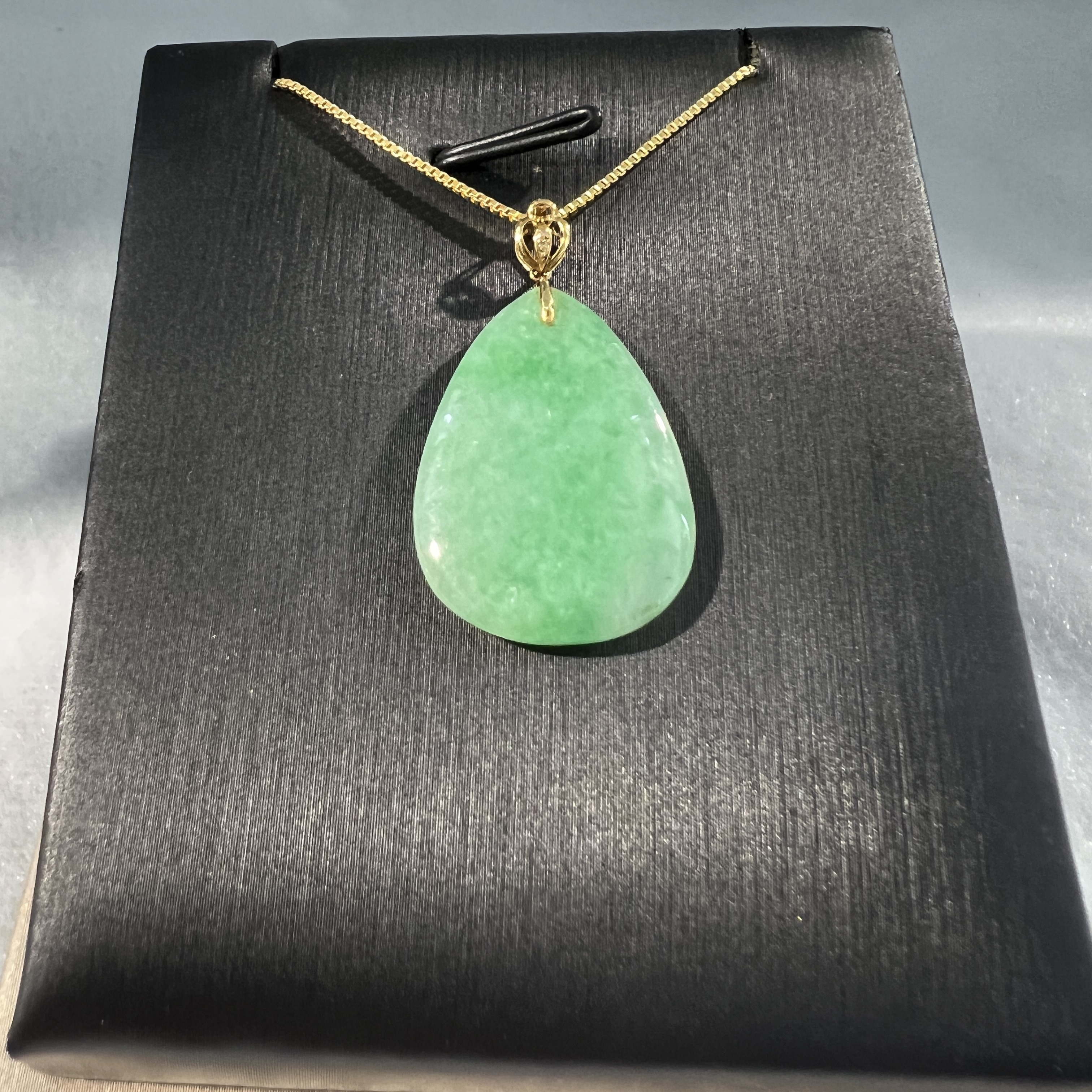 果綠水滴無事牌