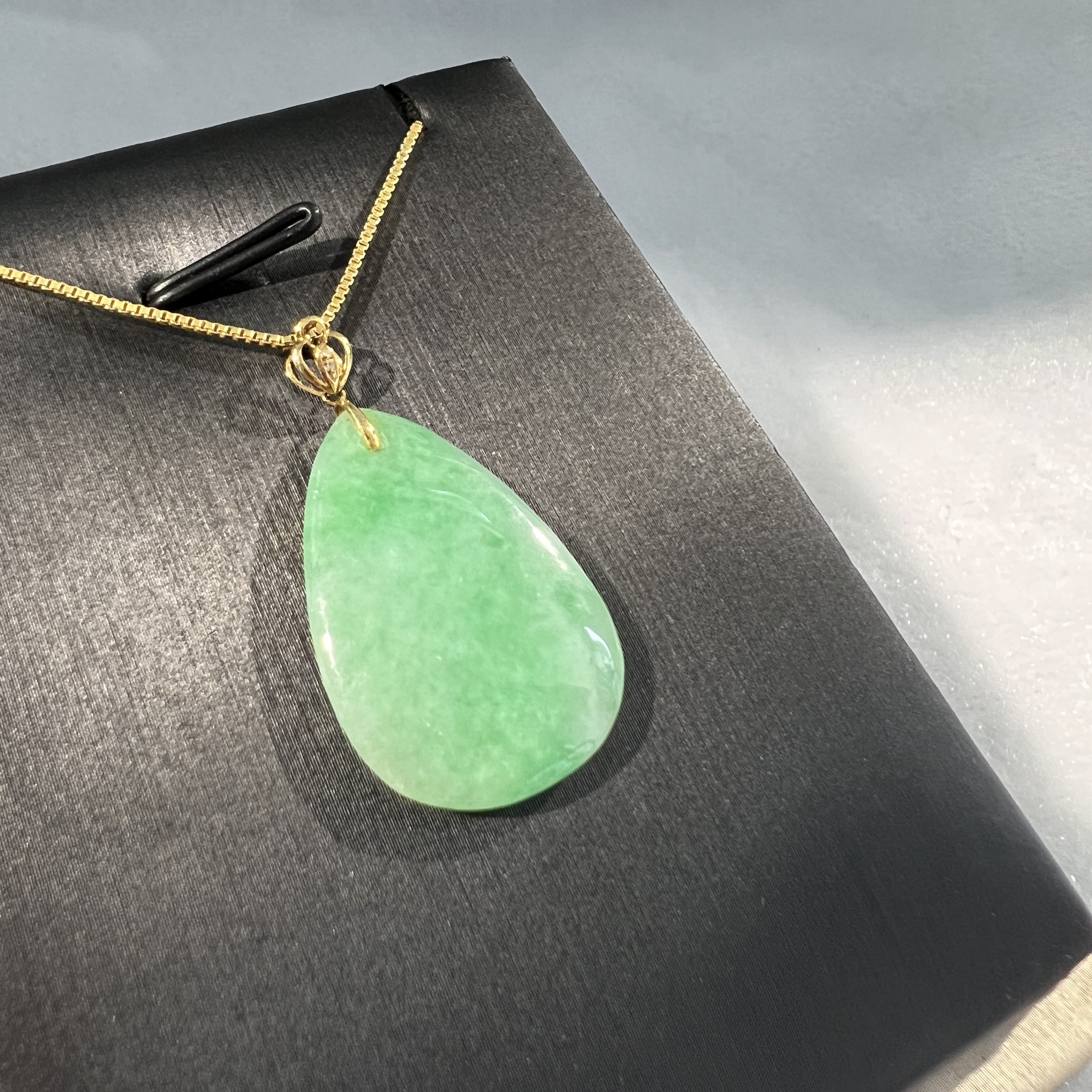 果綠水滴無事牌