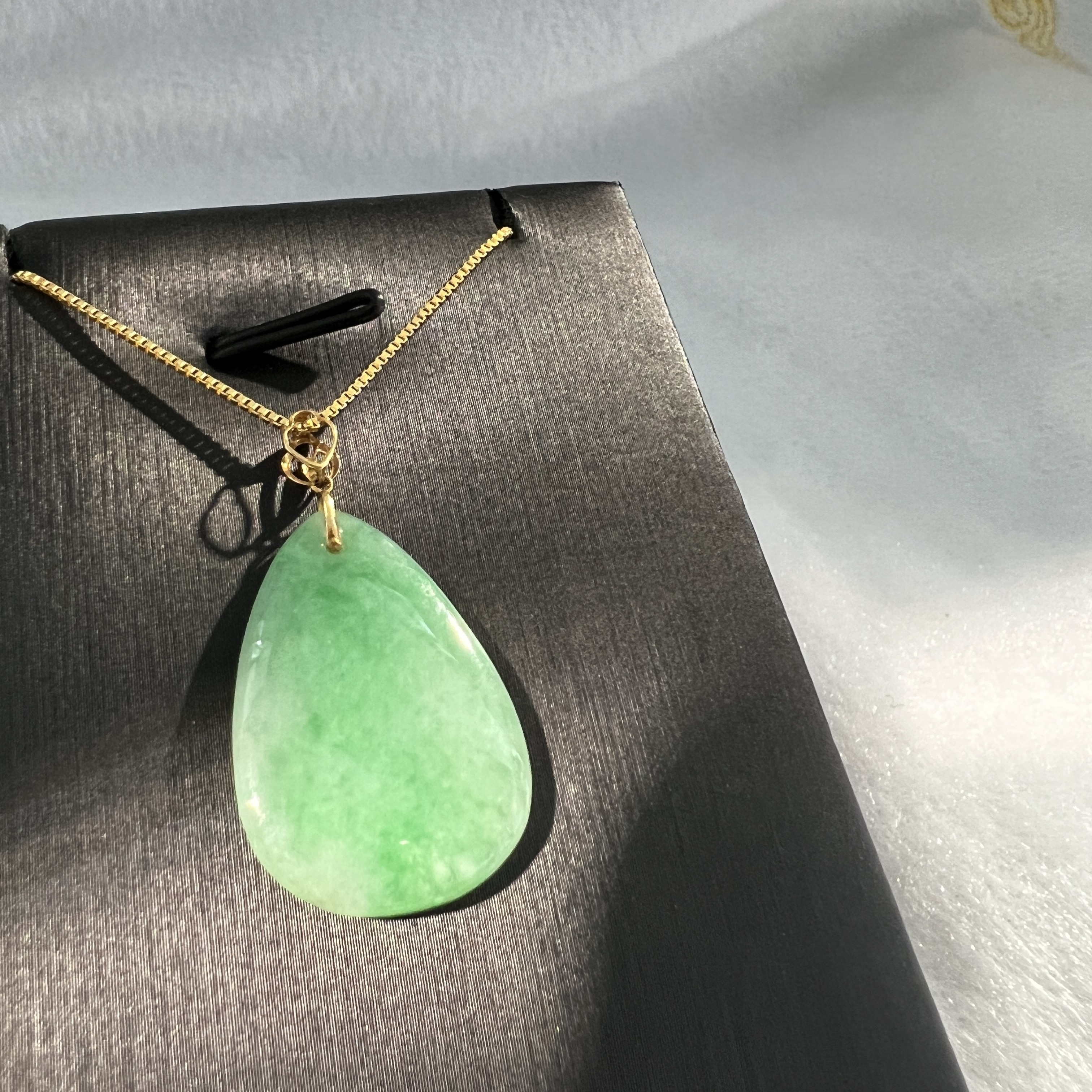 果綠水滴無事牌