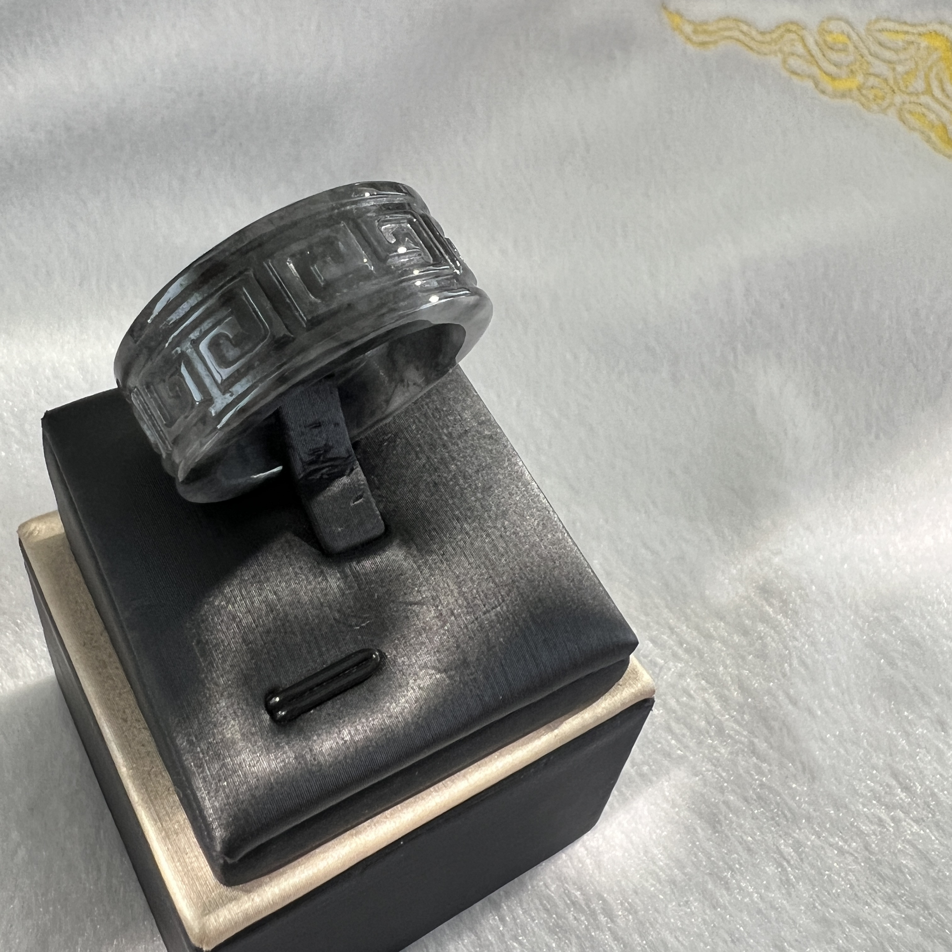 烏雞仿古文戒指