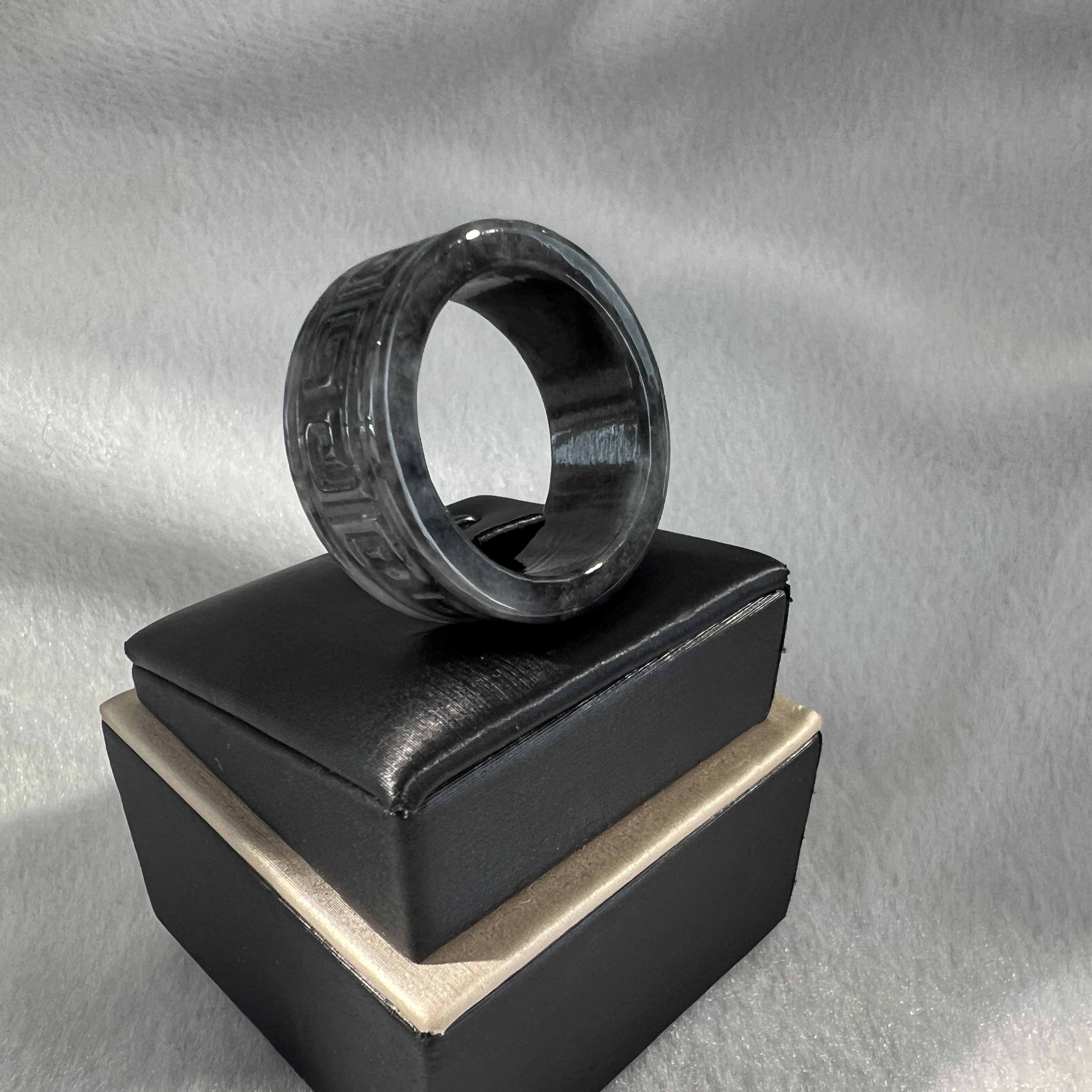 烏雞仿古文戒指