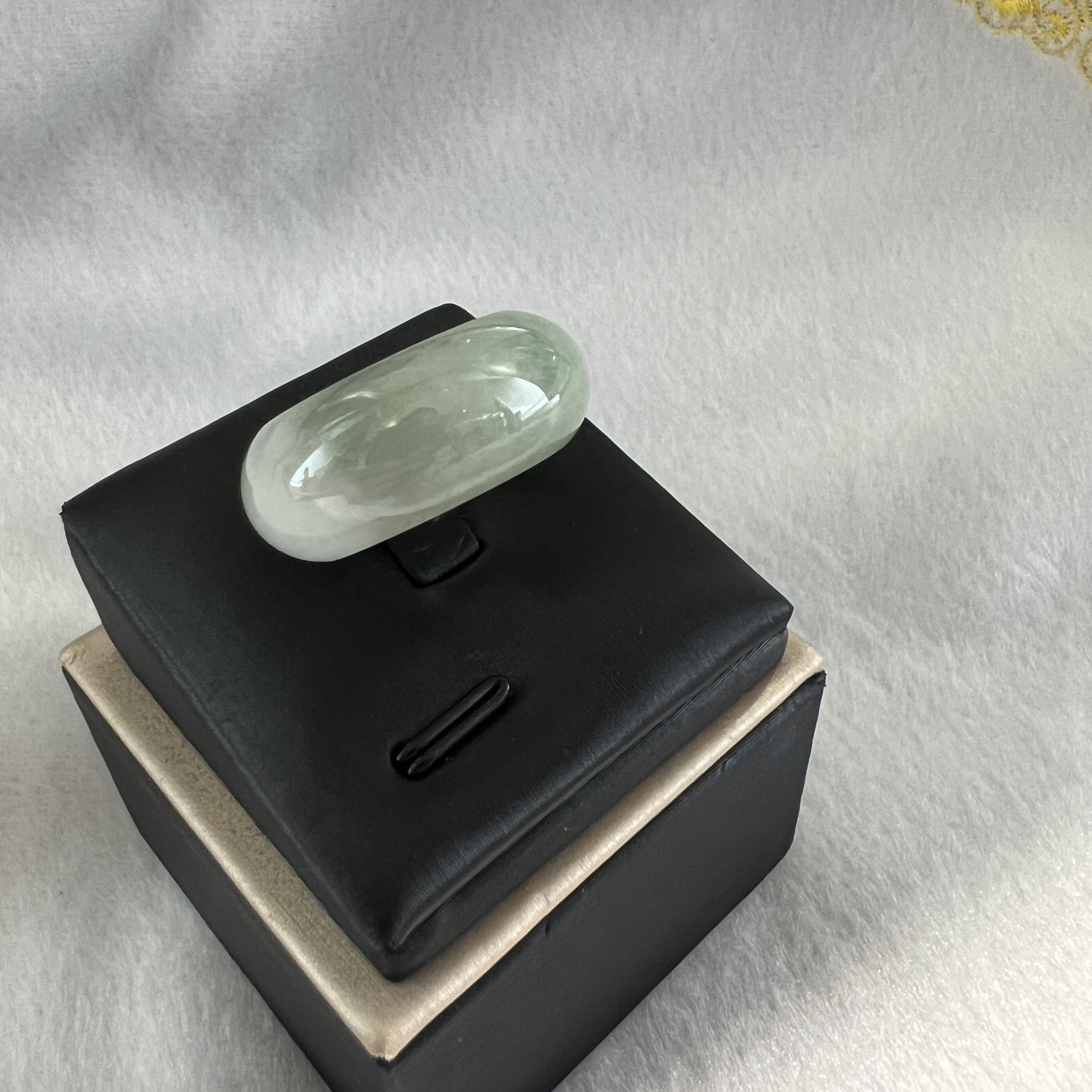 半山水湖水綠厚妝戒指