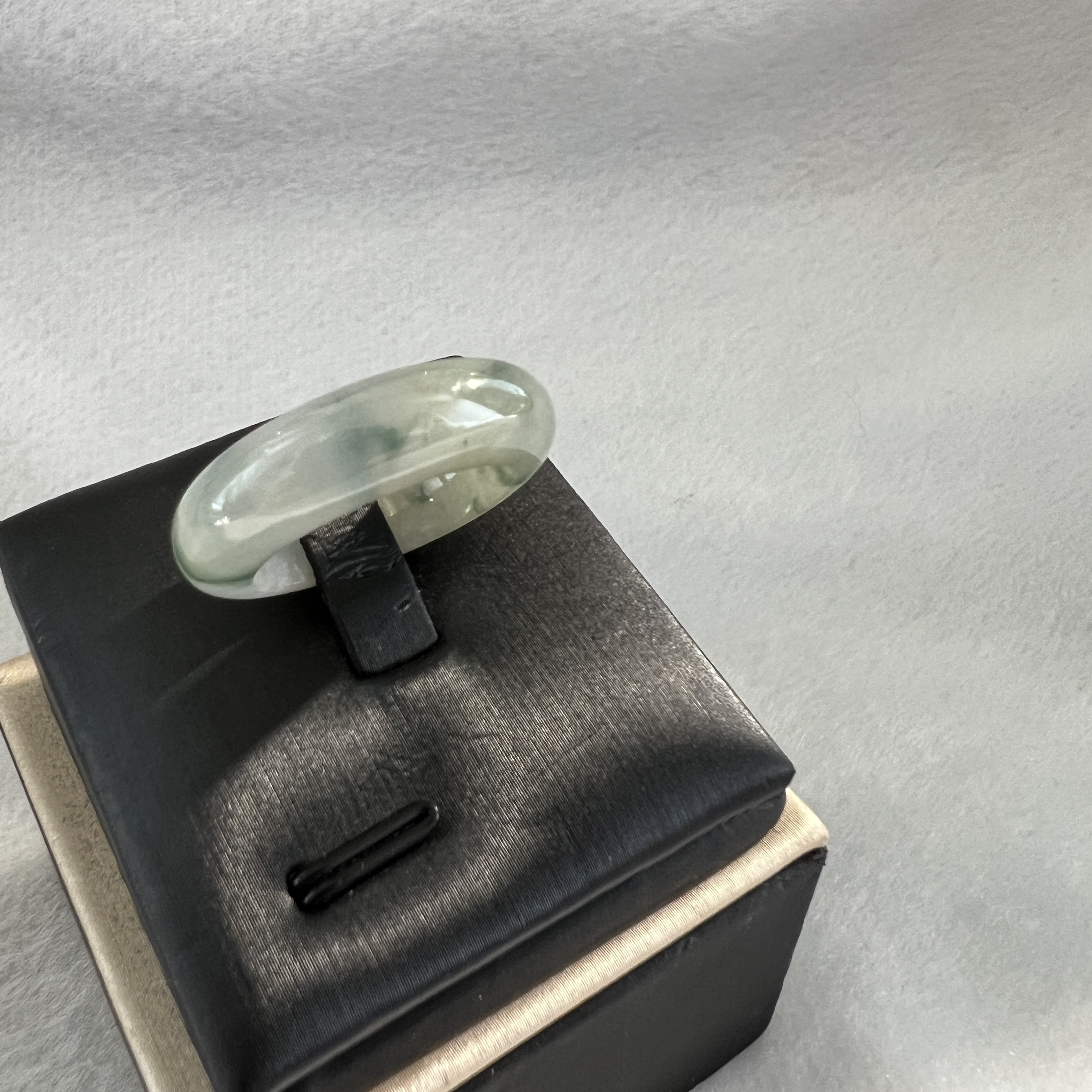 淺底冰飄花戒指