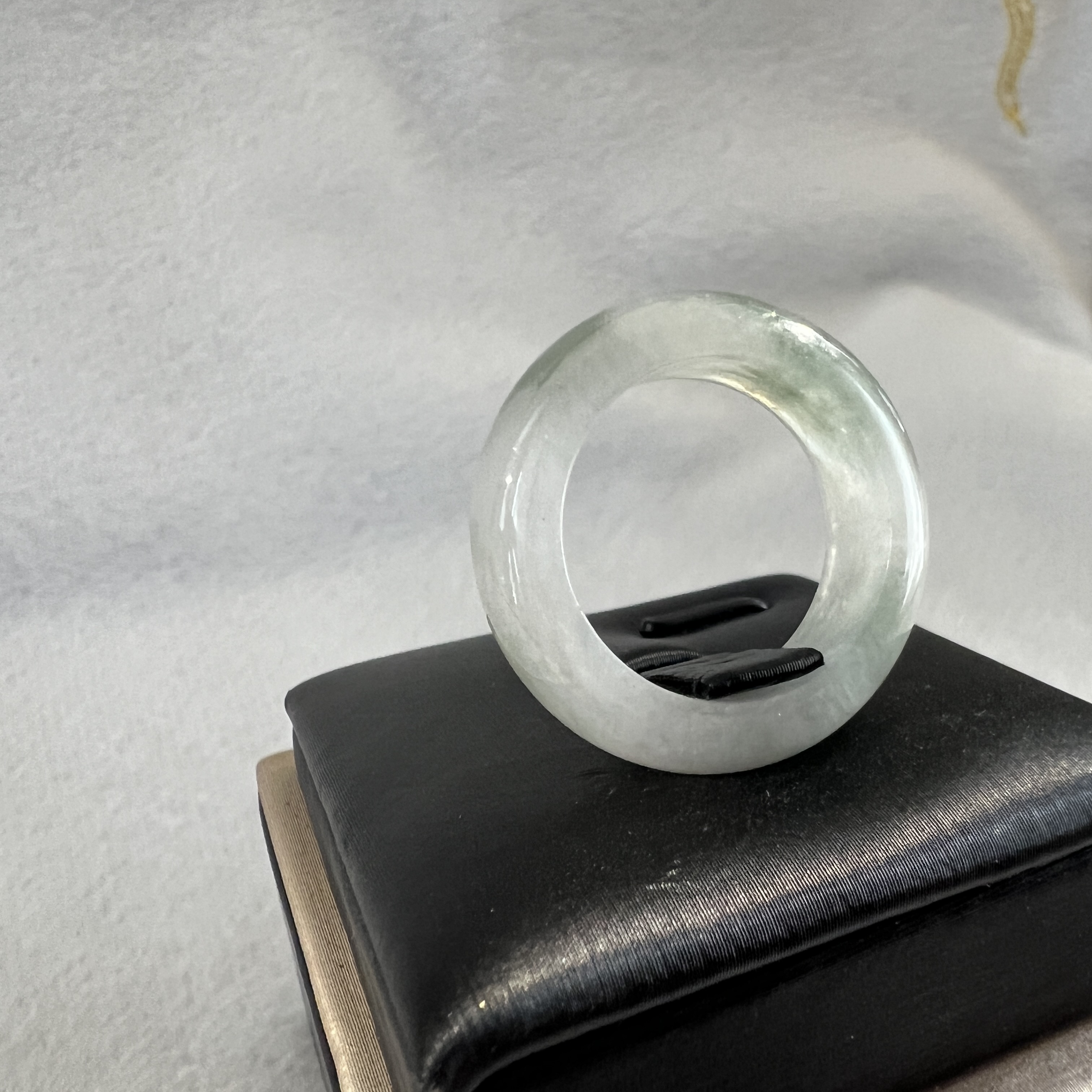 冰湖水綠寬版戒指