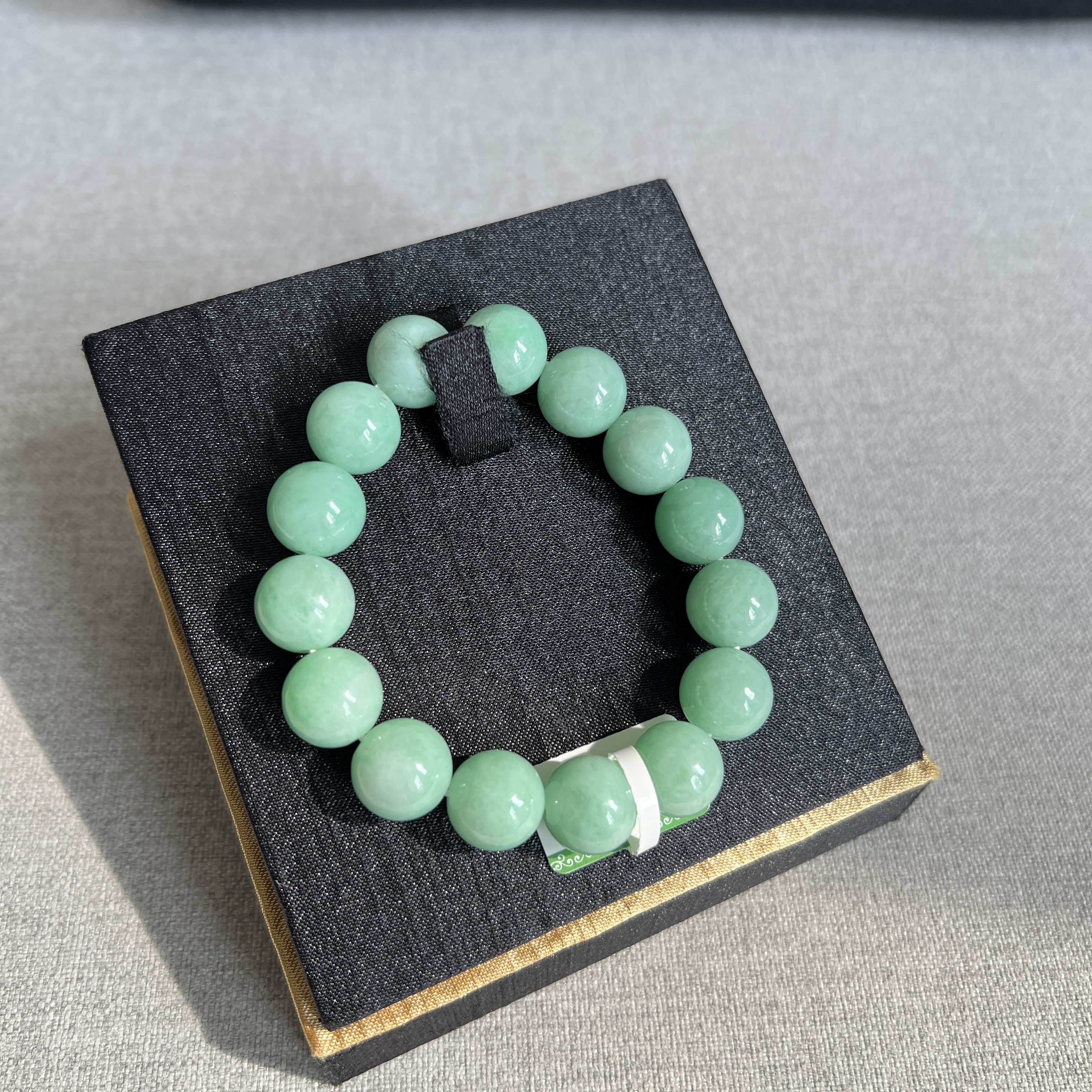 細糯果陽綠手串