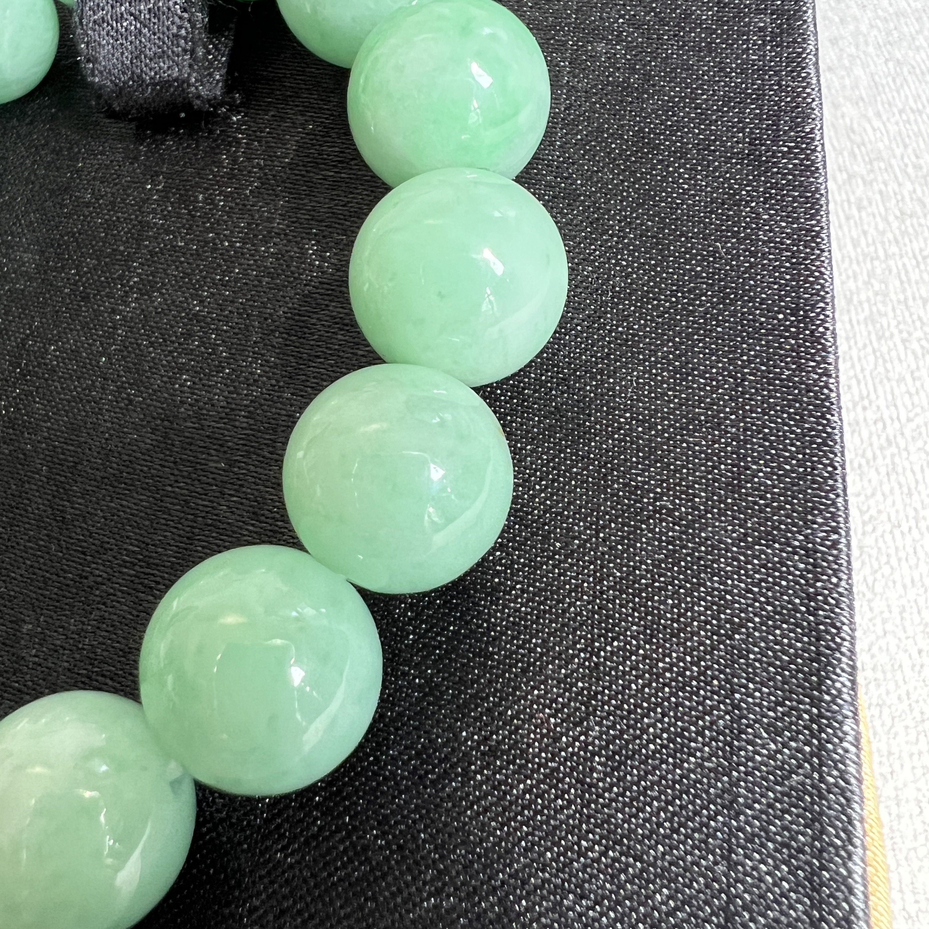 細糯果陽綠手串