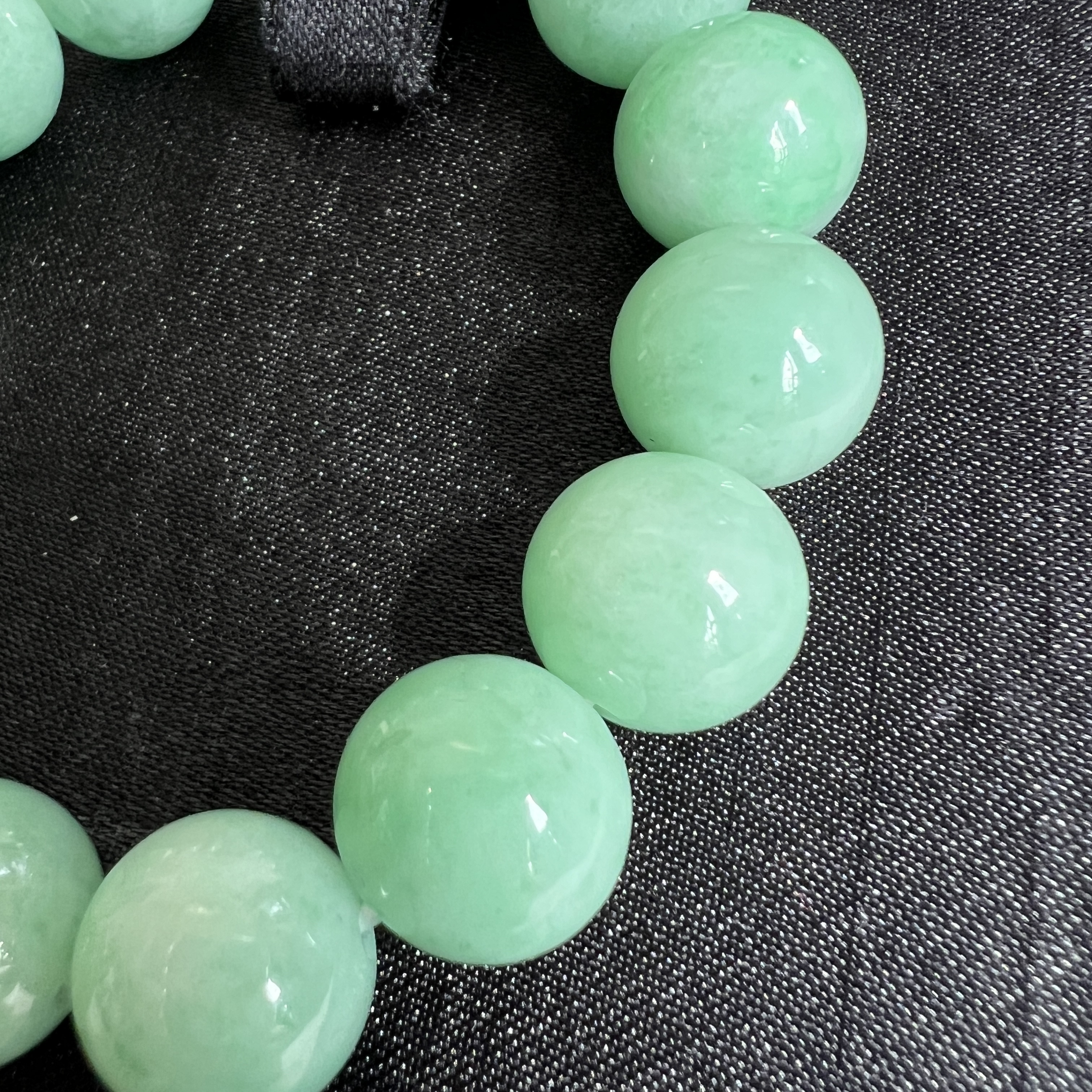 細糯果陽綠手串