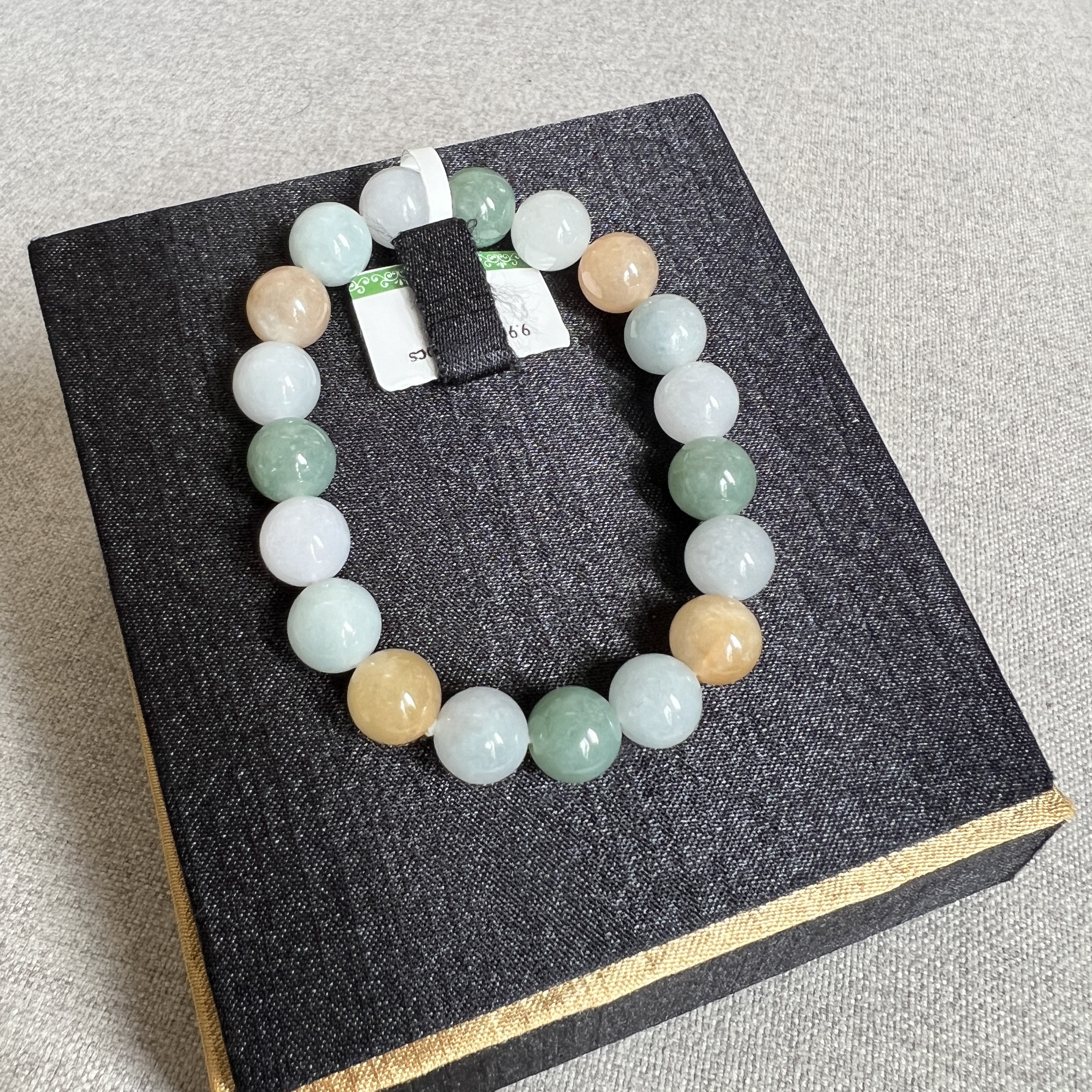 細糯多寶膠感手串