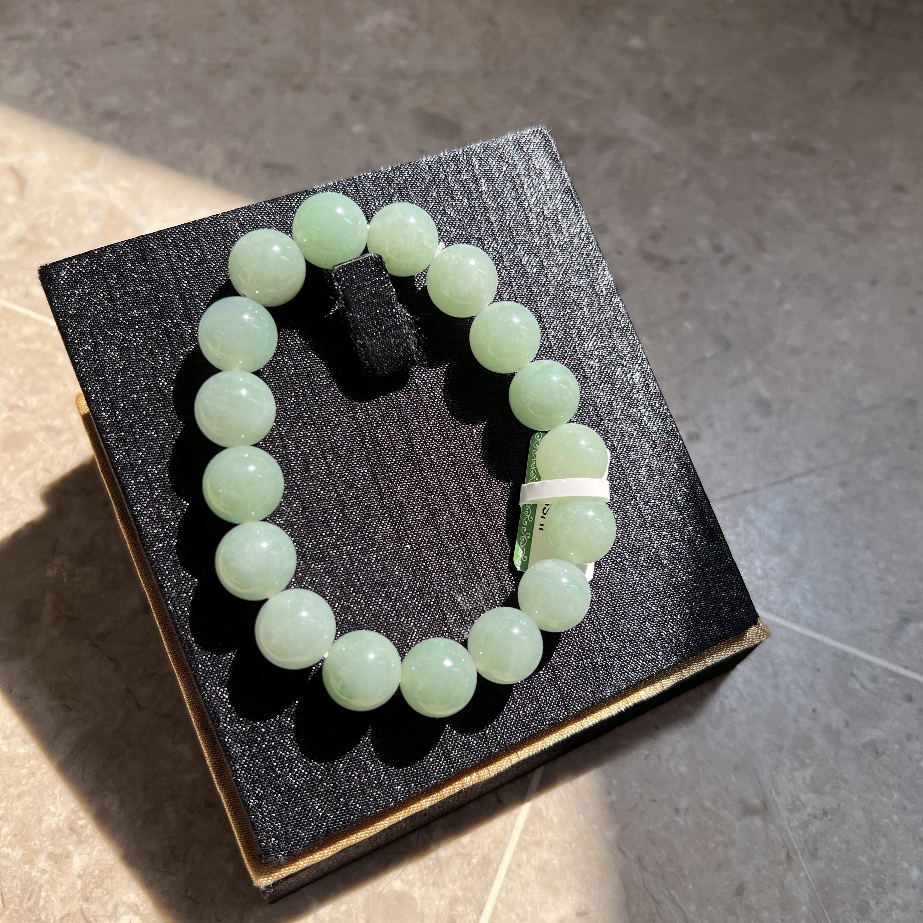 冰種淺絲瓜綠手串