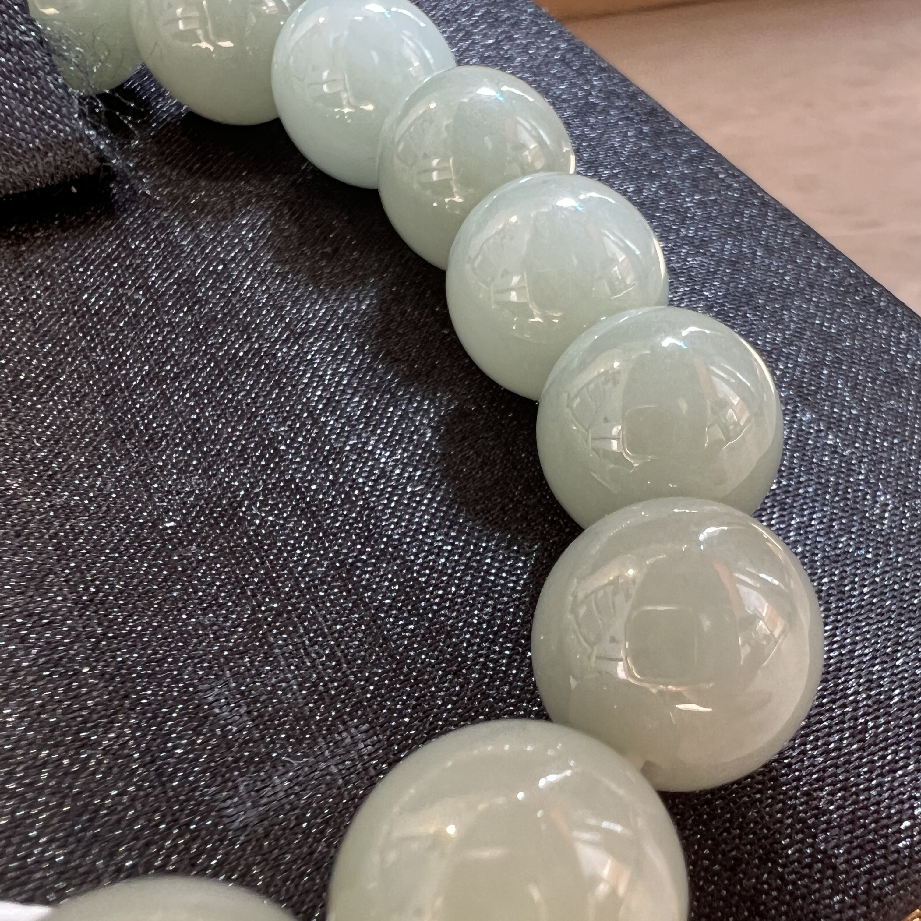 細糯化淺湖水綠手串