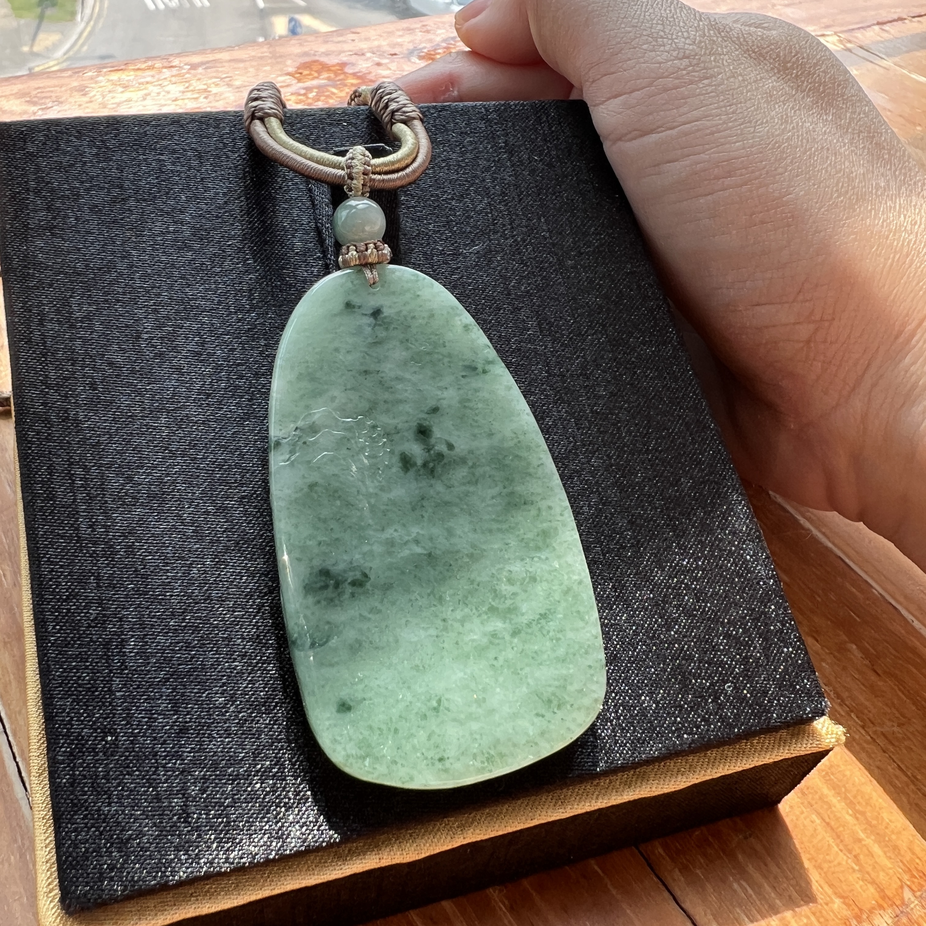 細糯湖水綠山水牌