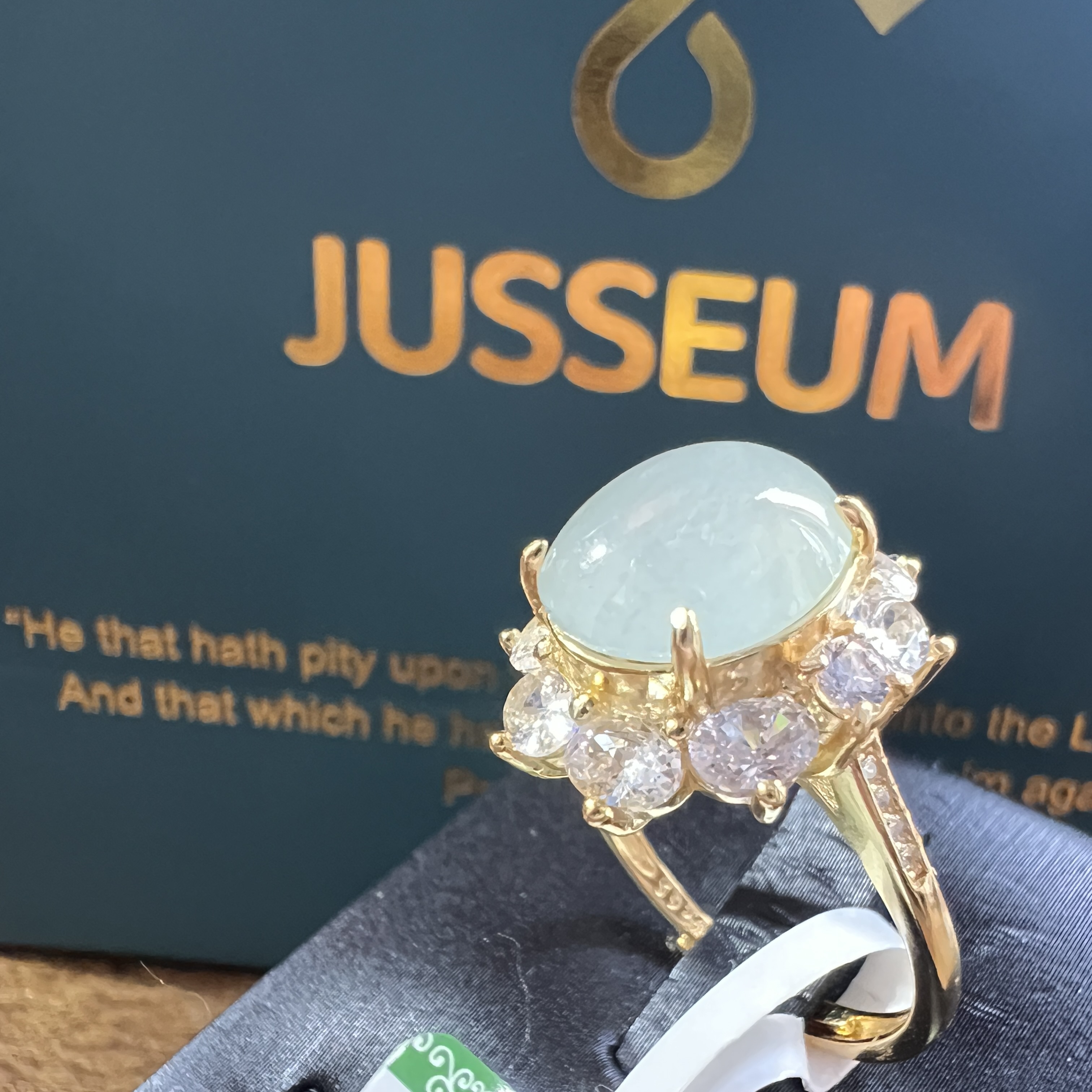 冰糯化種淺晴底色蛋面戒指