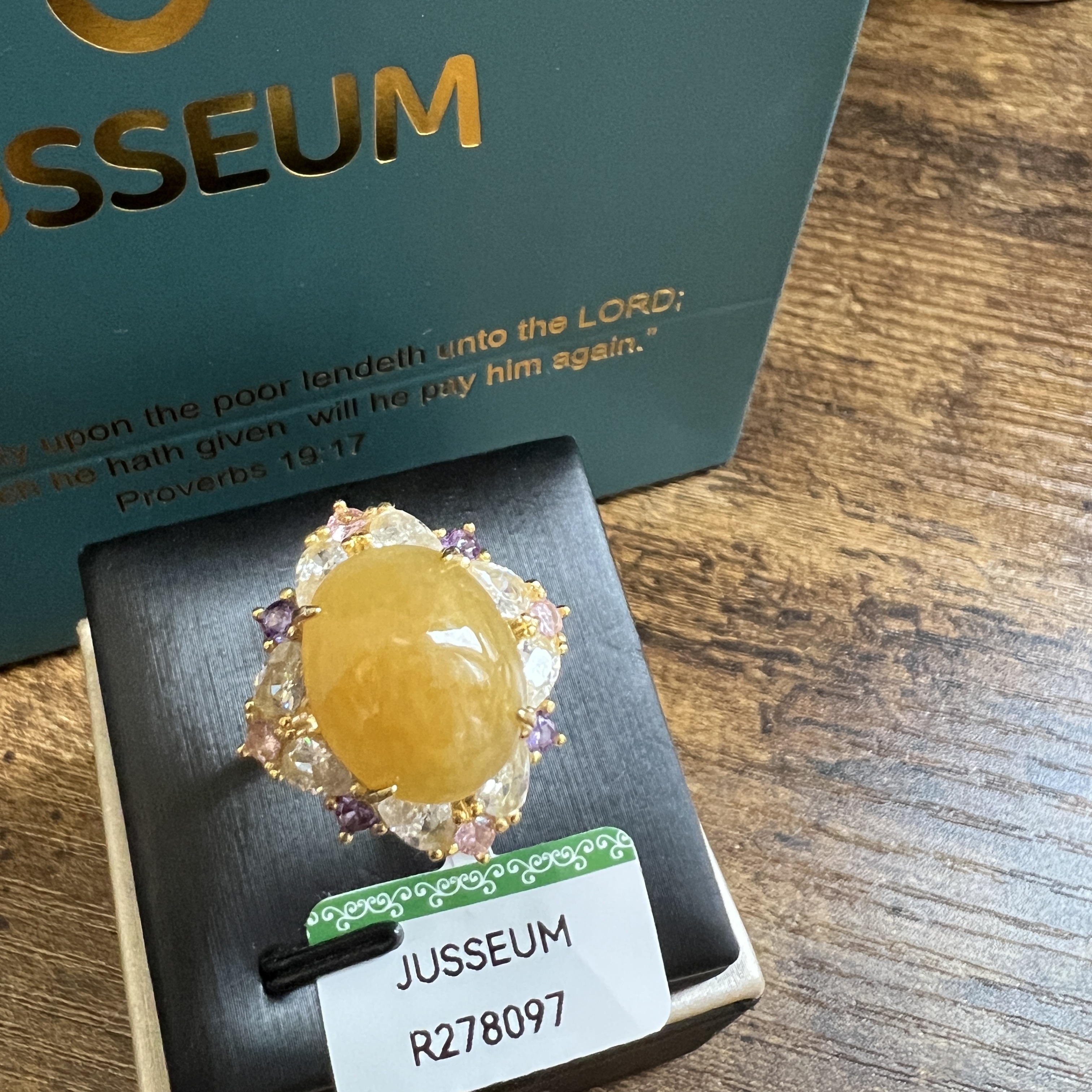 糯冰天然正黃大蛋面戒指