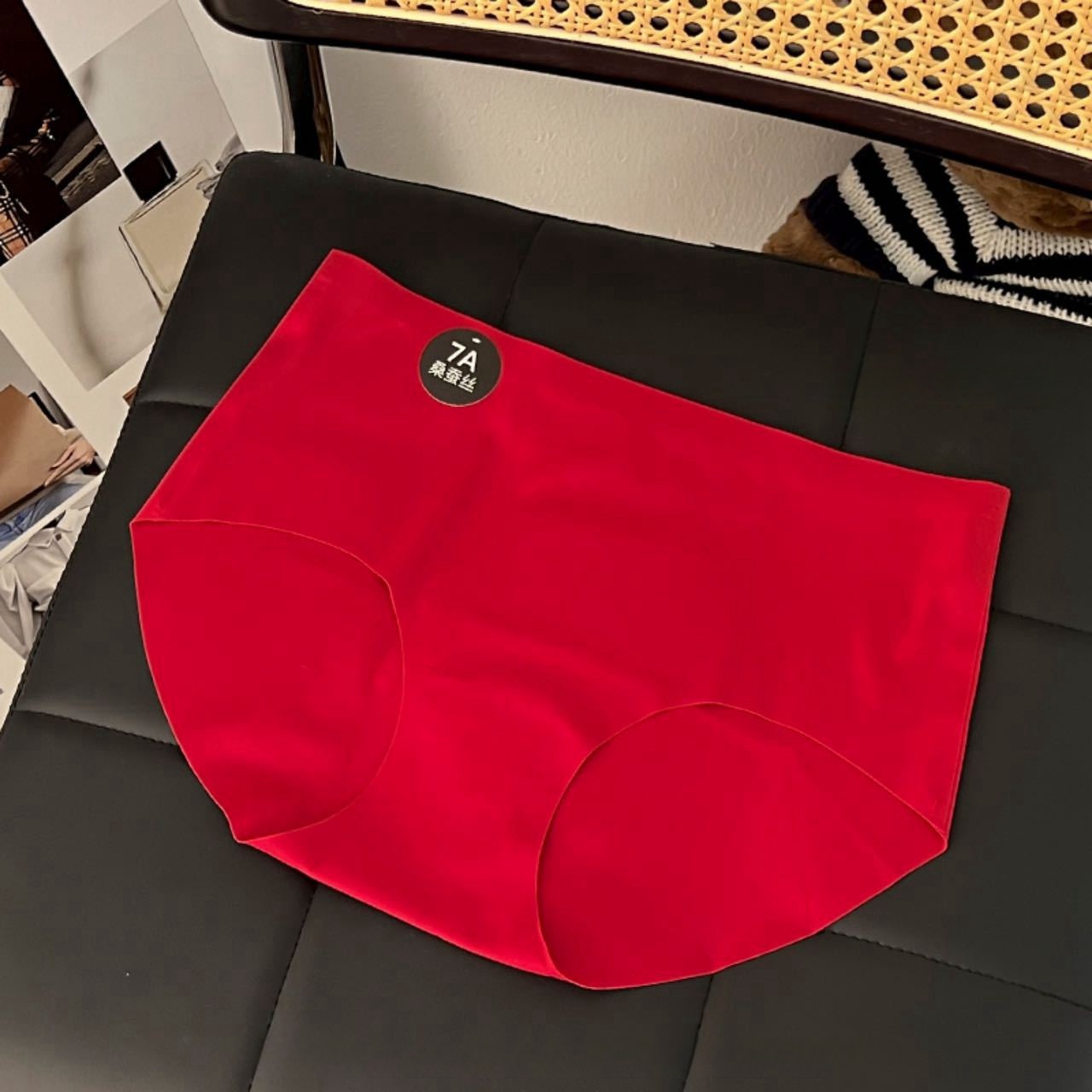 中腰抑菌襠薄款無痕內褲